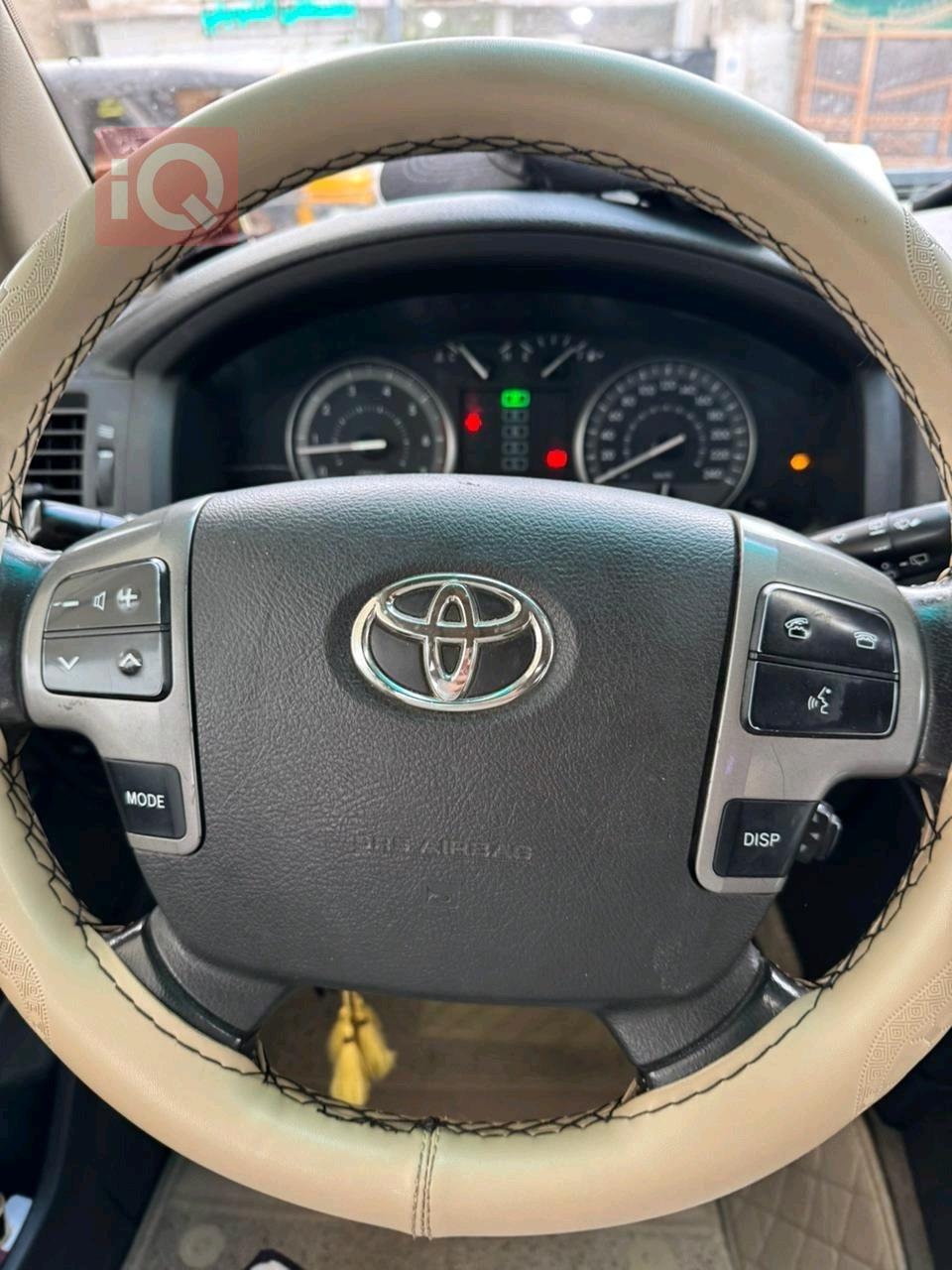 تويوتا لاندكروزر